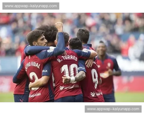 地中海畔的巅峰博弈:当红蓝荣耀遇见蝙蝠傲骨,巴萨vs瓦伦西亚的绿茵史诗 地中海畔的巅峰博弈:当红蓝荣耀遇见蝙蝠傲骨,巴萨vs瓦伦西亚的绿茵史诗